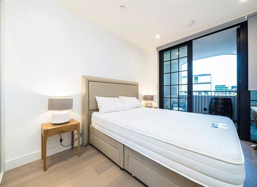 Flat New Tannery Way in Greater London
