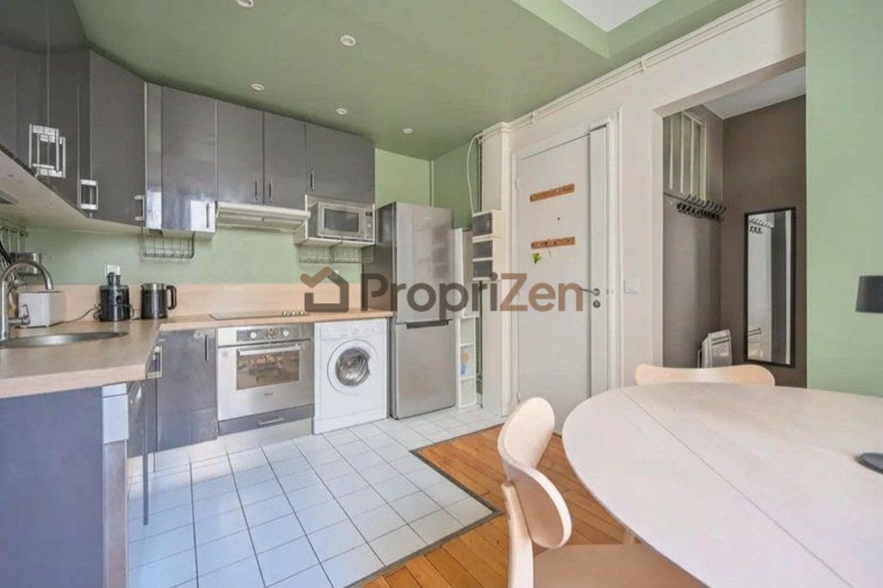Flat Rue Clairaut in Paris