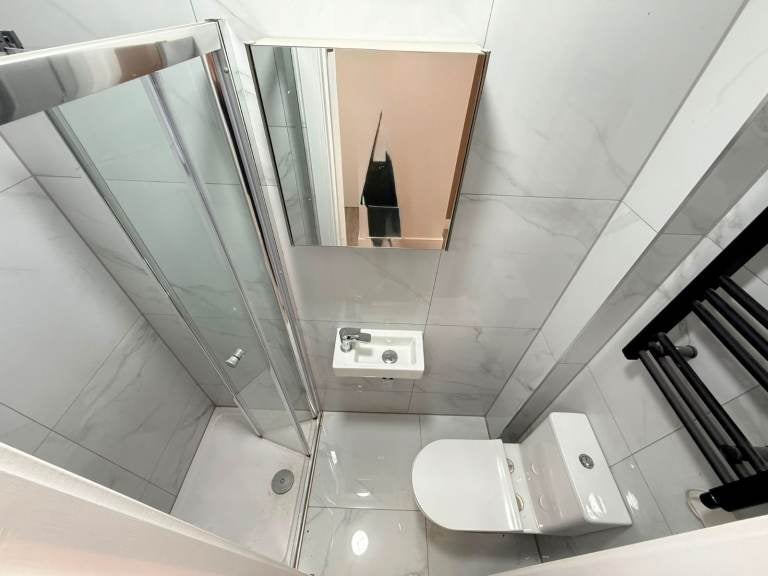 Flat Selan Gardens in Greater London