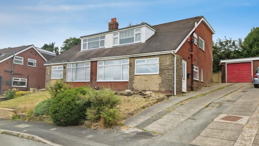 House Den Hill Drive in Oldham