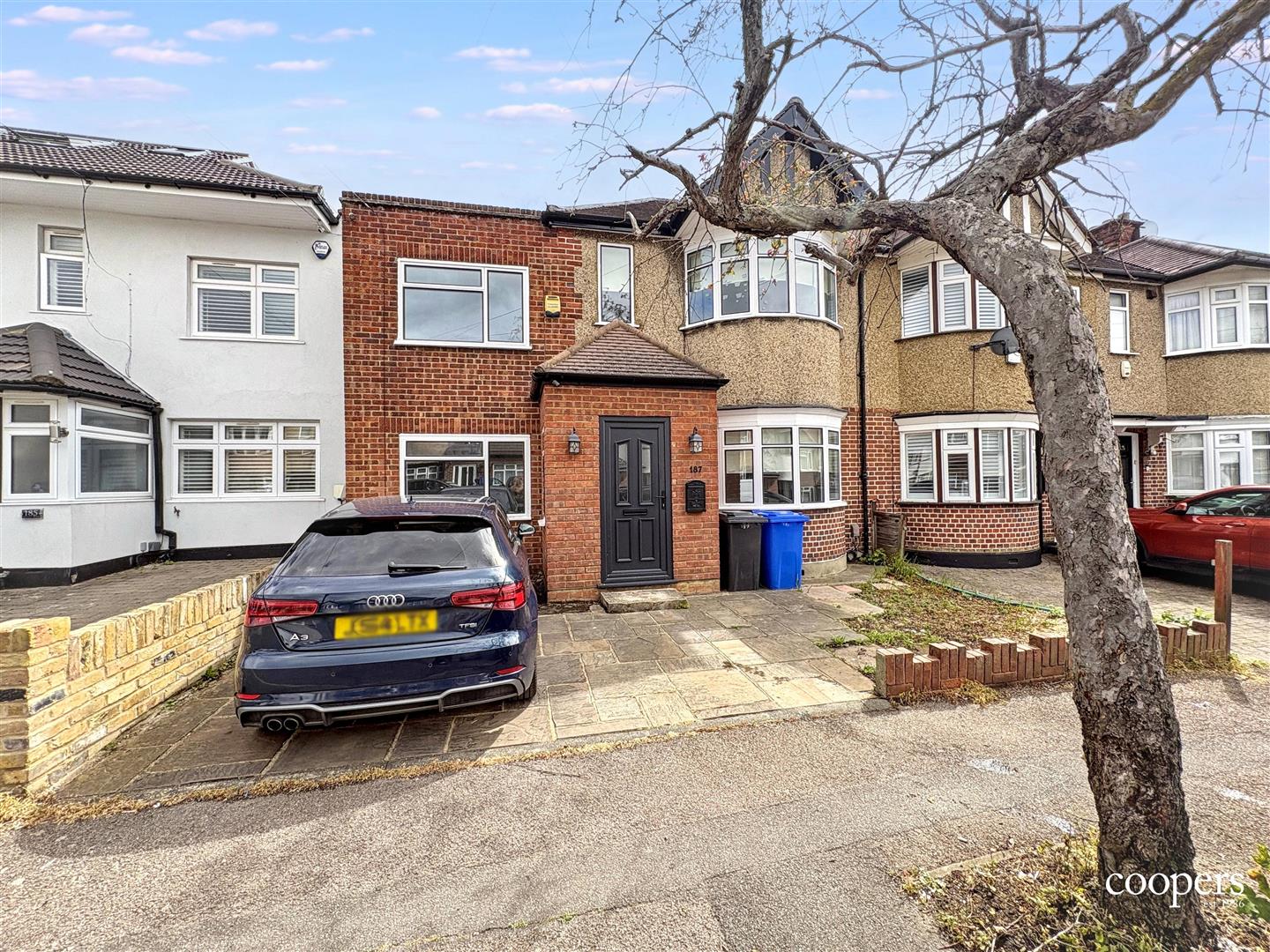 House Beverley Road in Greater London