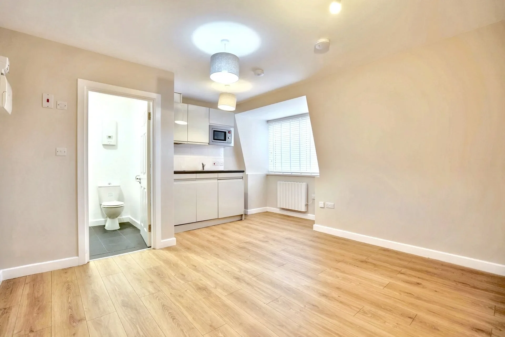 Flat Sittingbourne Road in Maidstone