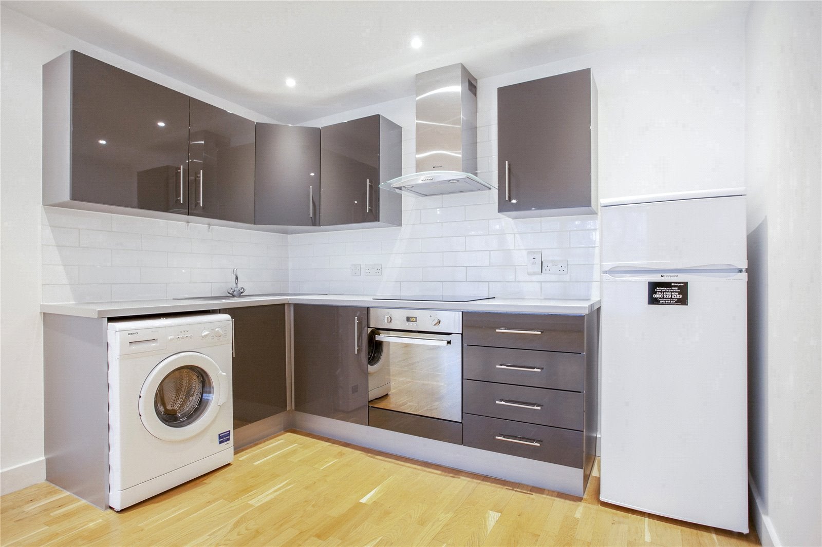 Flat New Inn Yard in Greater London