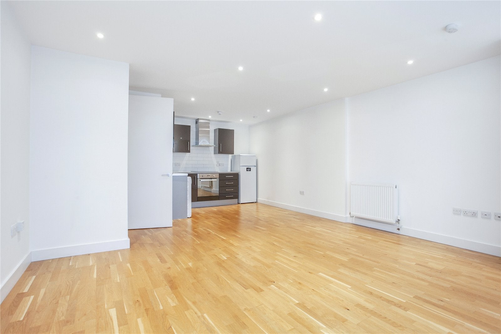 Flat New Inn Yard in Greater London