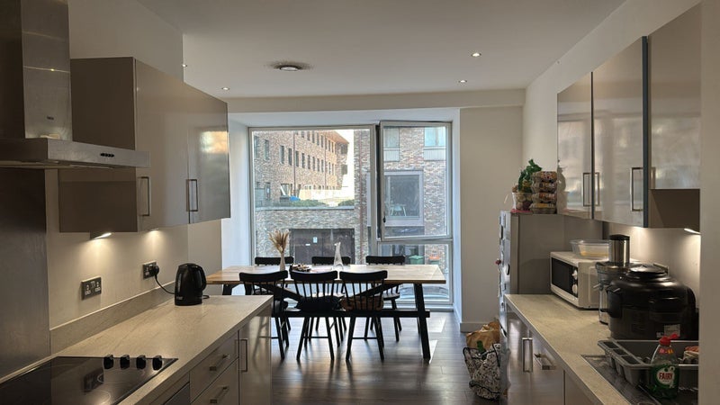 Room Frobisher Yard in Greater London