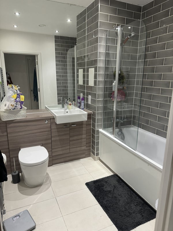 Room Frobisher Yard in Greater London