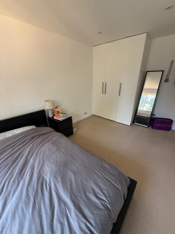 Room Park Street in Greater London