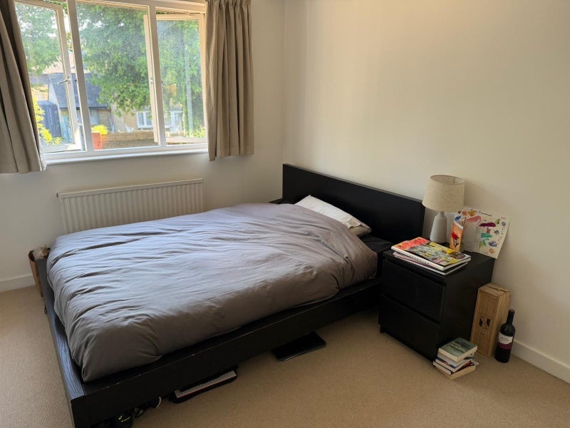 Room Park Street in Greater London