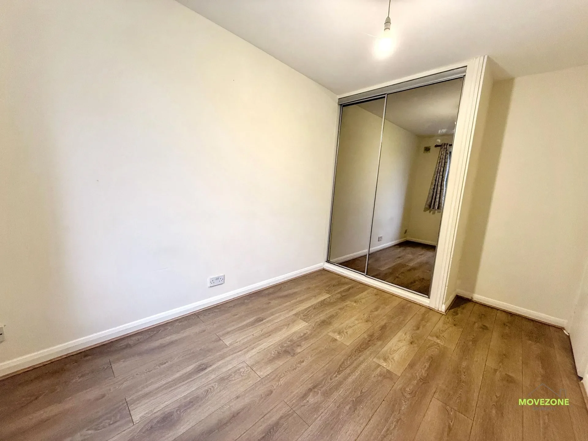 Flat Bromley Road in Greater London