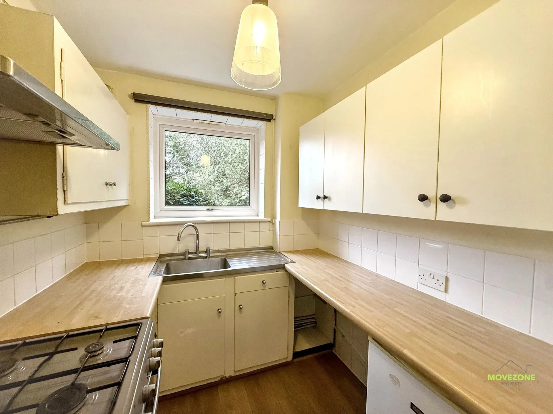Flat Bromley Road in Greater London