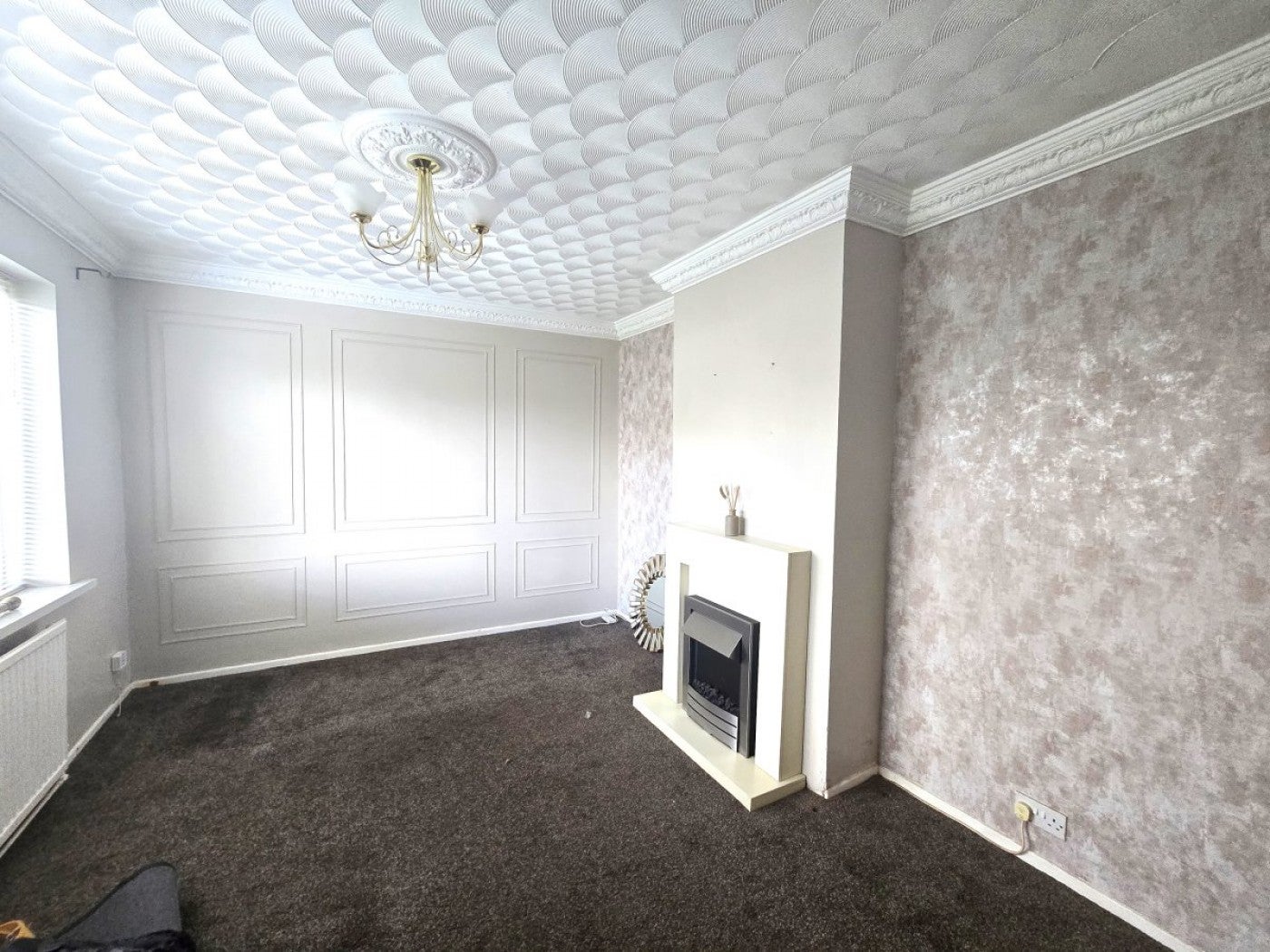 House Whinside Crescent in Thurnscoe