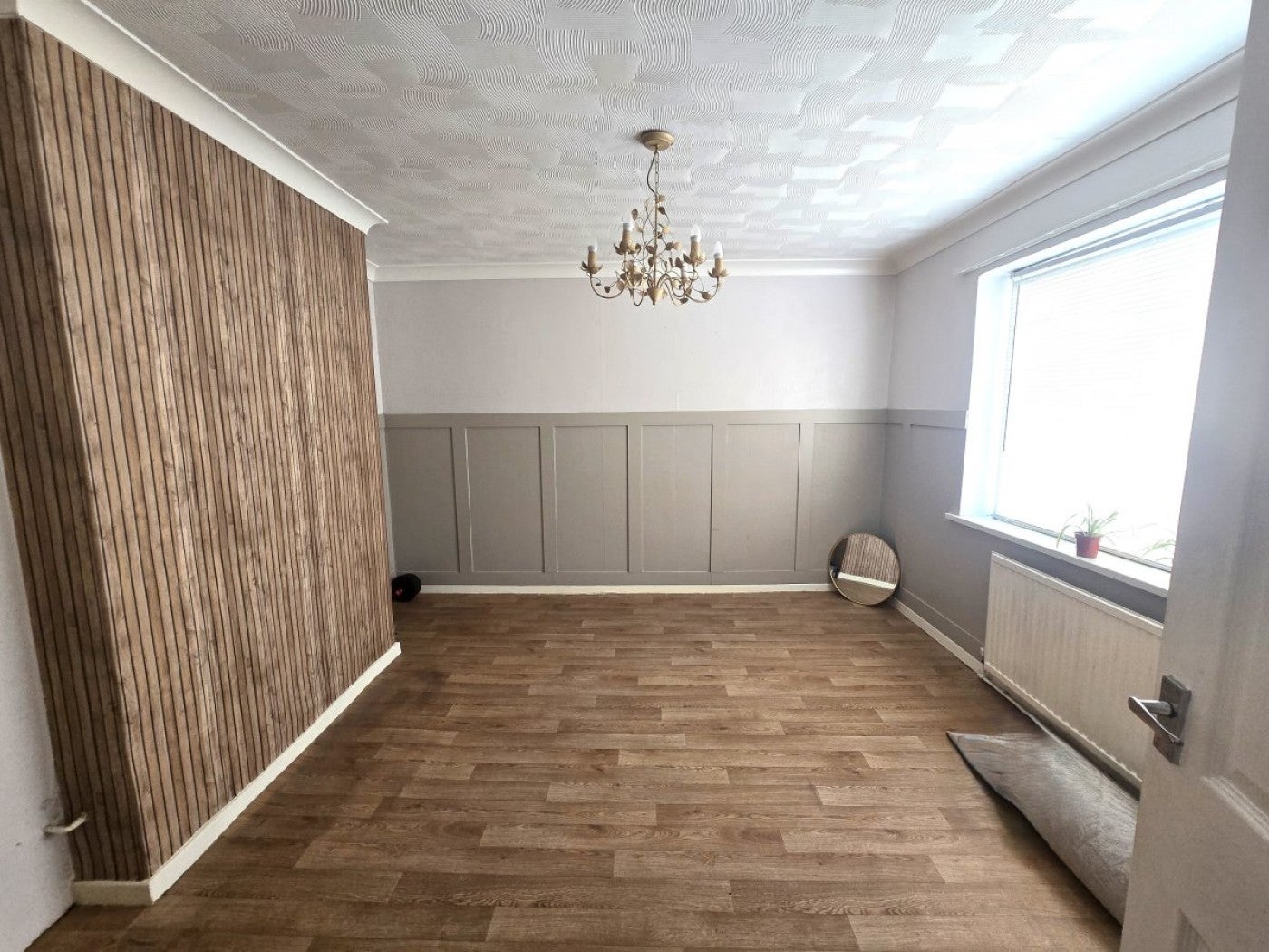 House Whinside Crescent in Thurnscoe