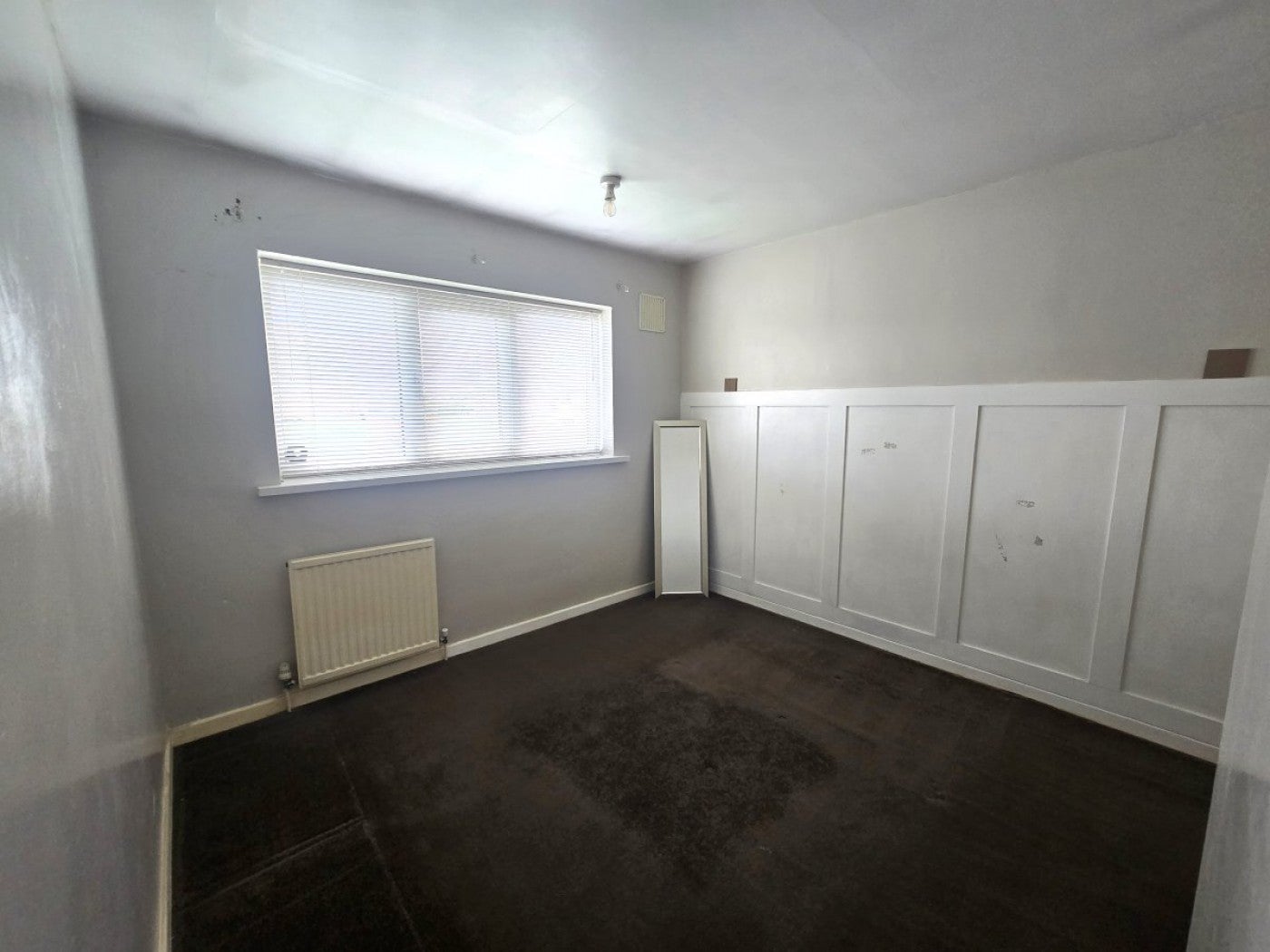 House Whinside Crescent in Thurnscoe