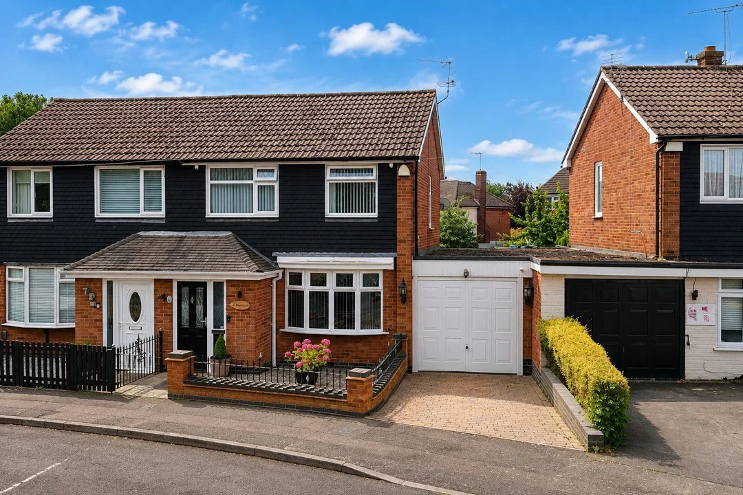 House Overdale Avenue in Glenfield