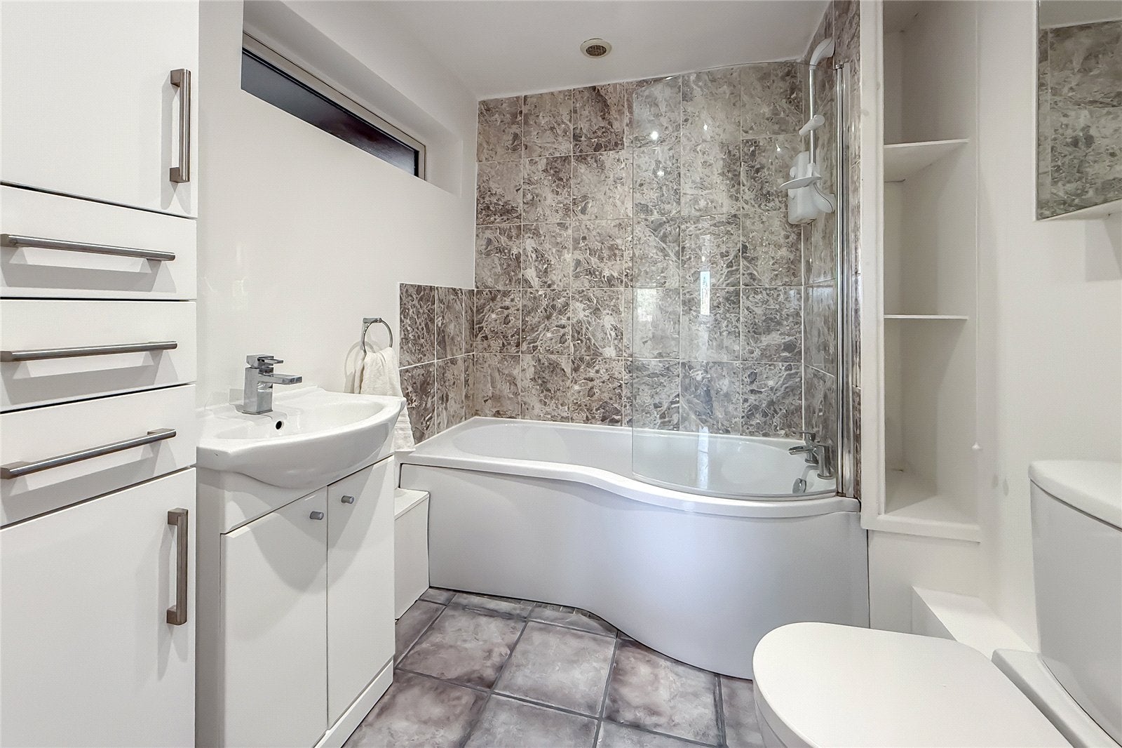 Flat Endymion Road in Welwyn Hatfield