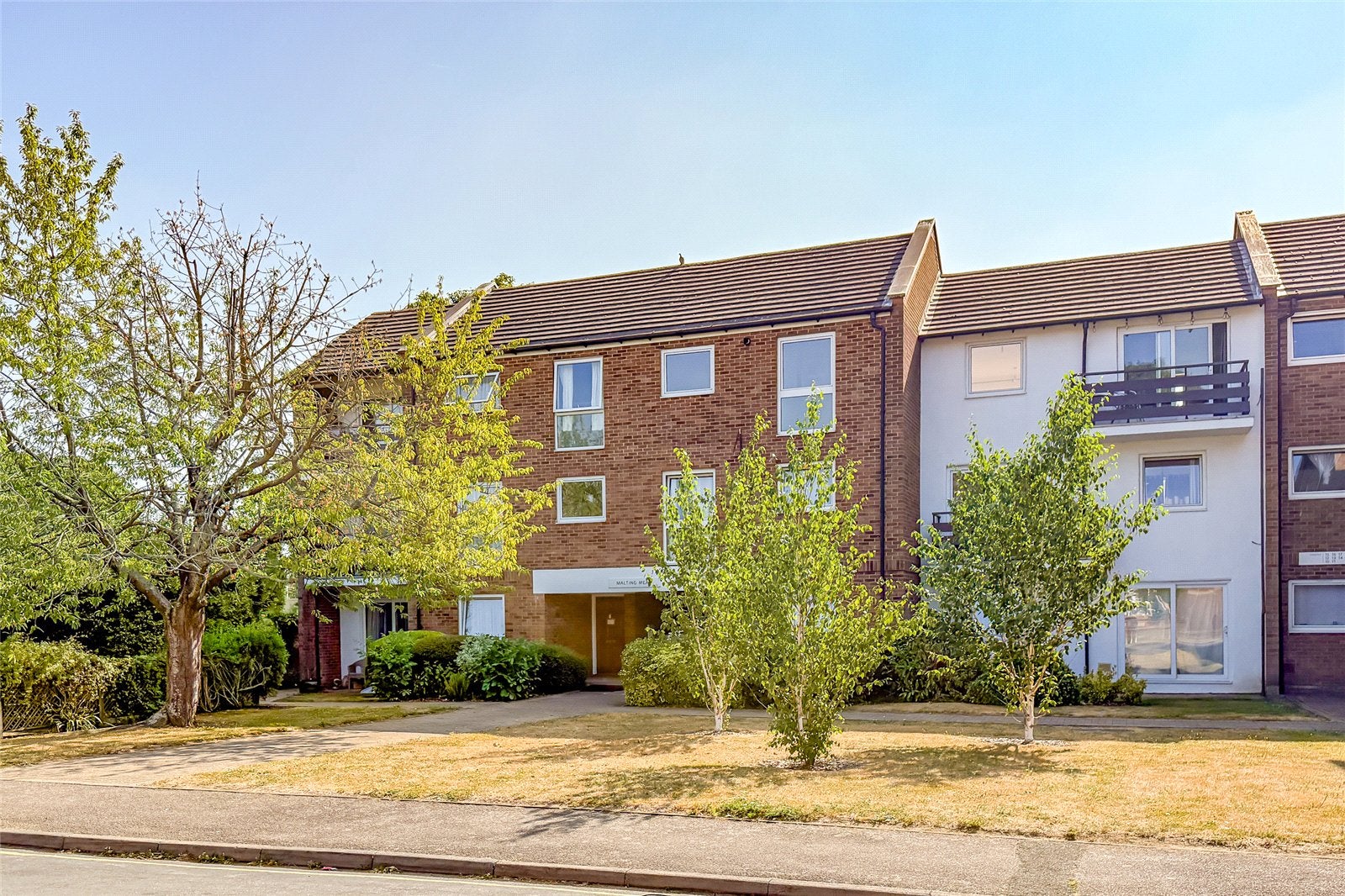 Flat Endymion Road in Welwyn Hatfield