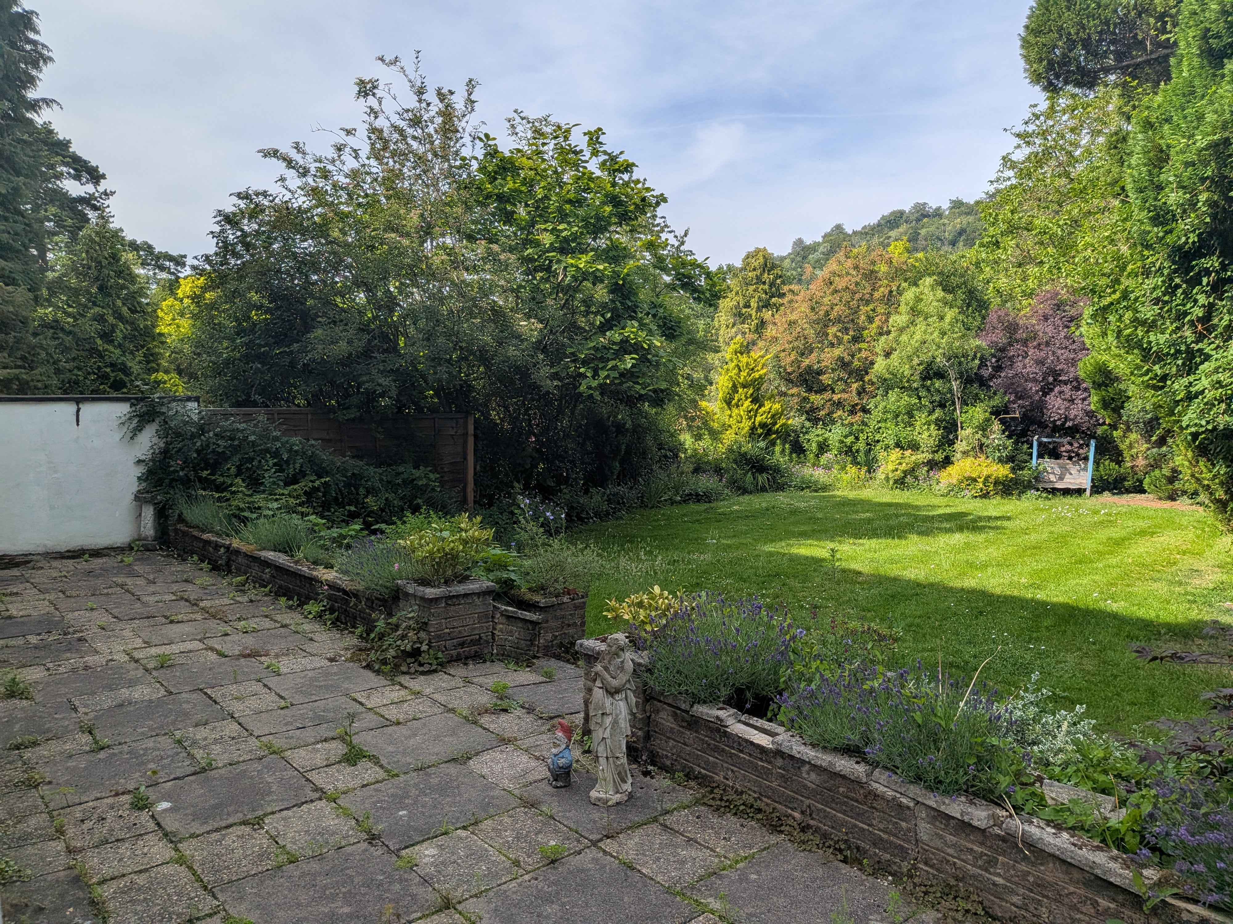 Flat Pixham Lane in Mole Valley