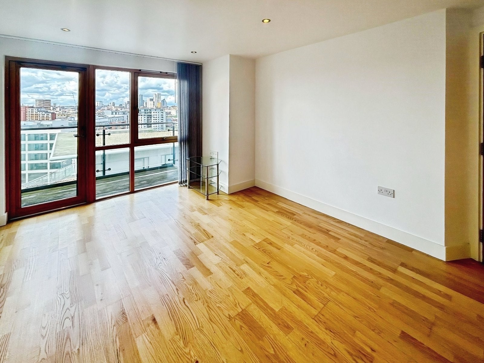 Flat Armouries Drive in Leeds