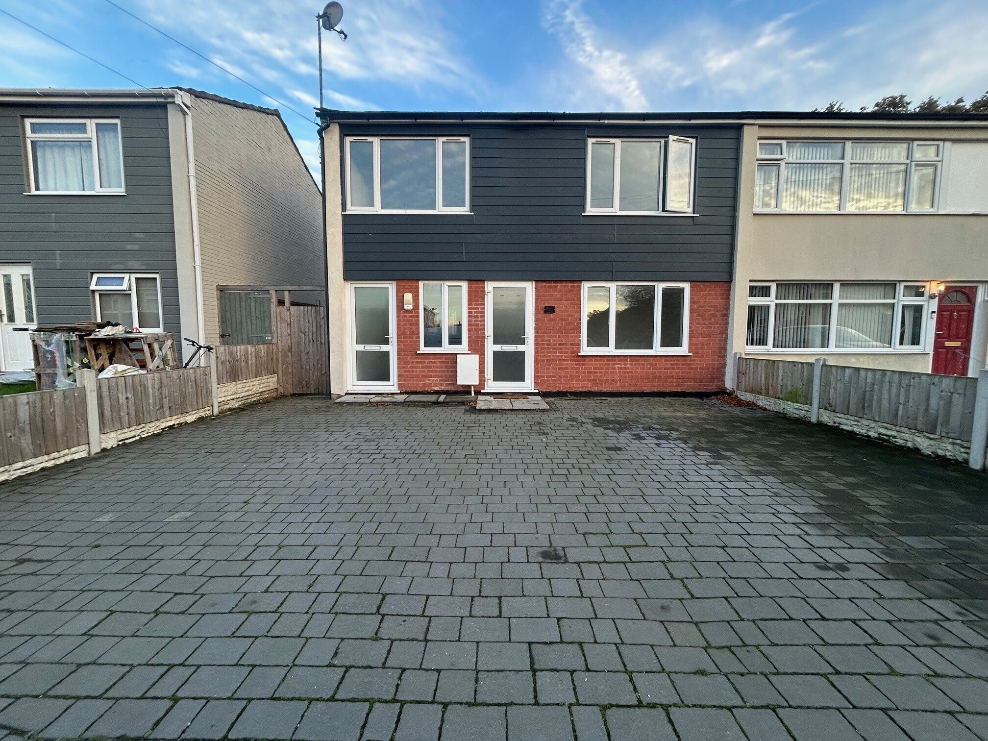 Flat Delves Crescent in North Warwickshire