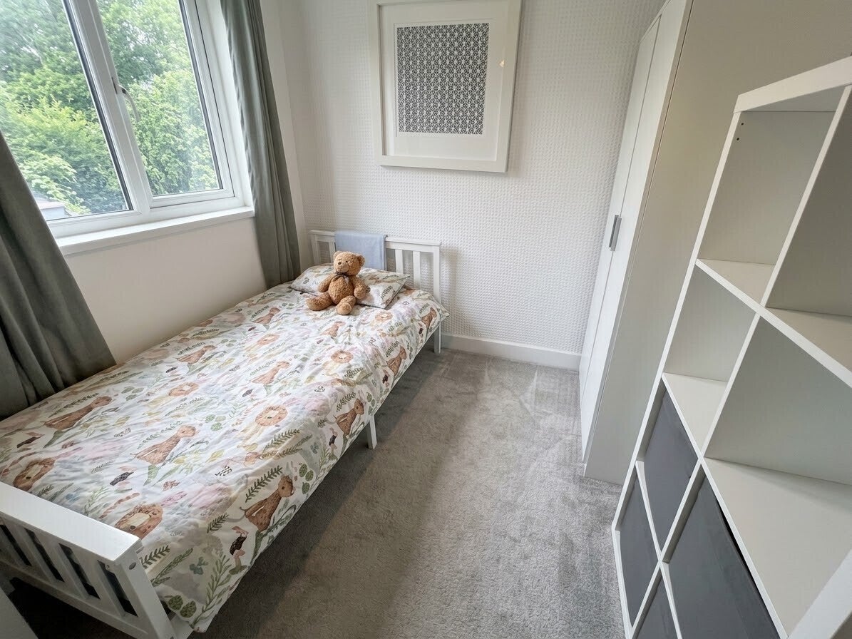 Flat Delves Crescent in North Warwickshire