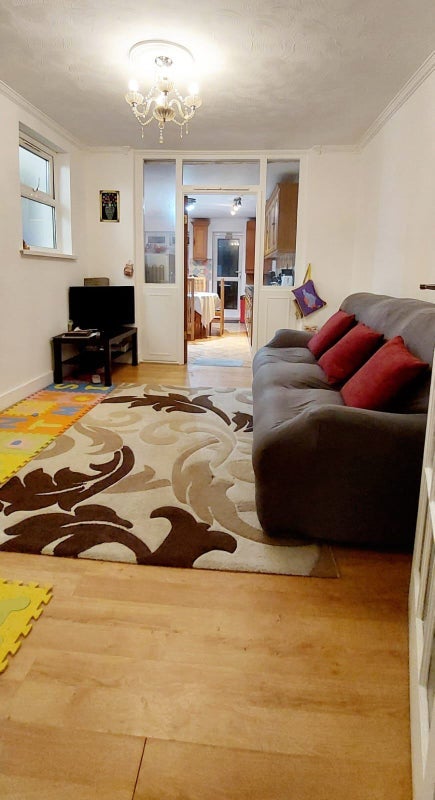 Room Colchester Avenue in Greater London