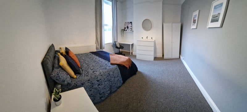 Room Alton Road in Liverpool
