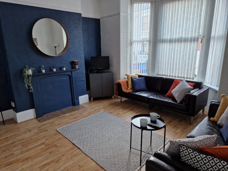 Room Alton Road in Liverpool
