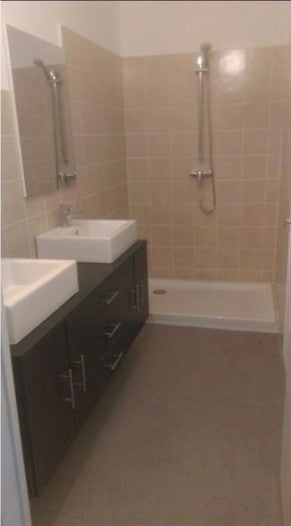 Room Rue des Treilles in Libourne