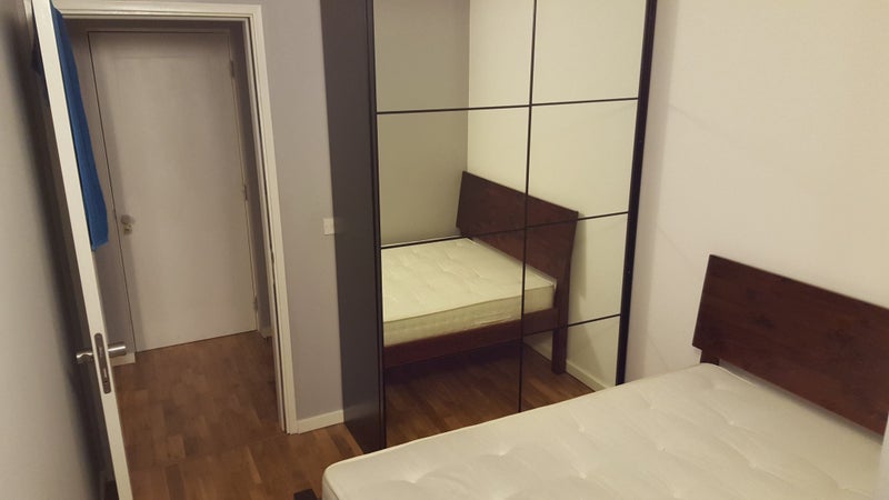 Room Holmes Road in Greater London