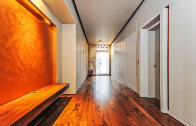 Room Holmes Road in Greater London