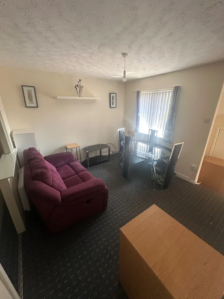Flat Broadwalk in Salford