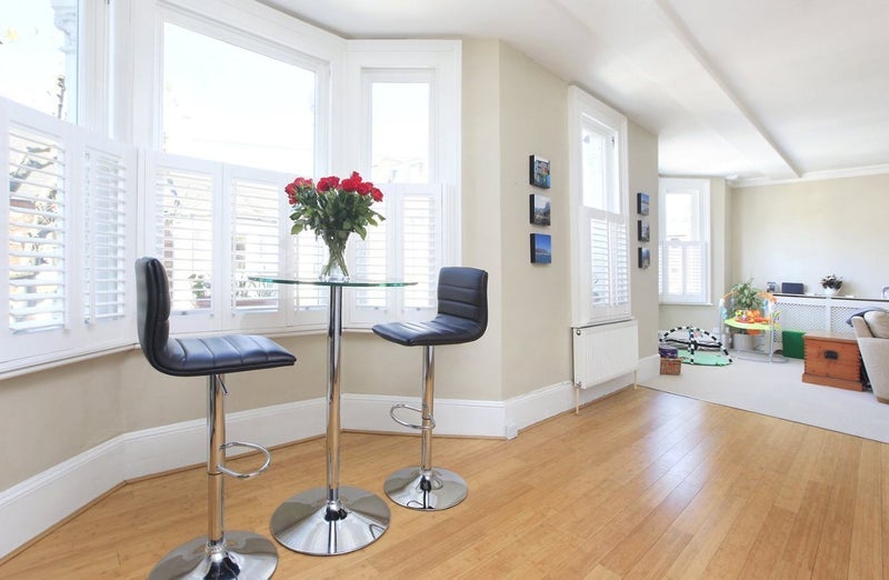 Room Lavender Hill in Greater London