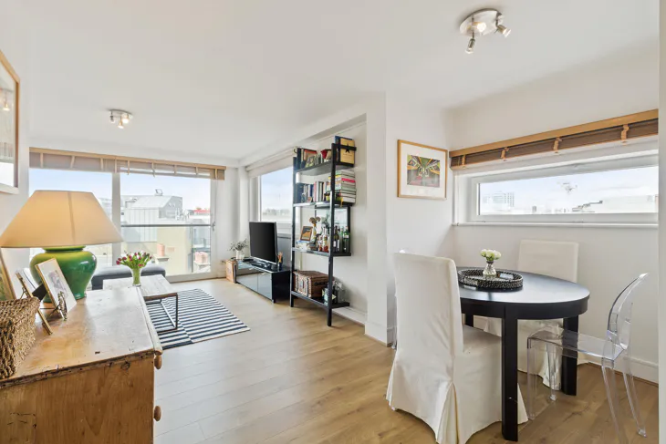 Flat Wells Street in City of Westminster