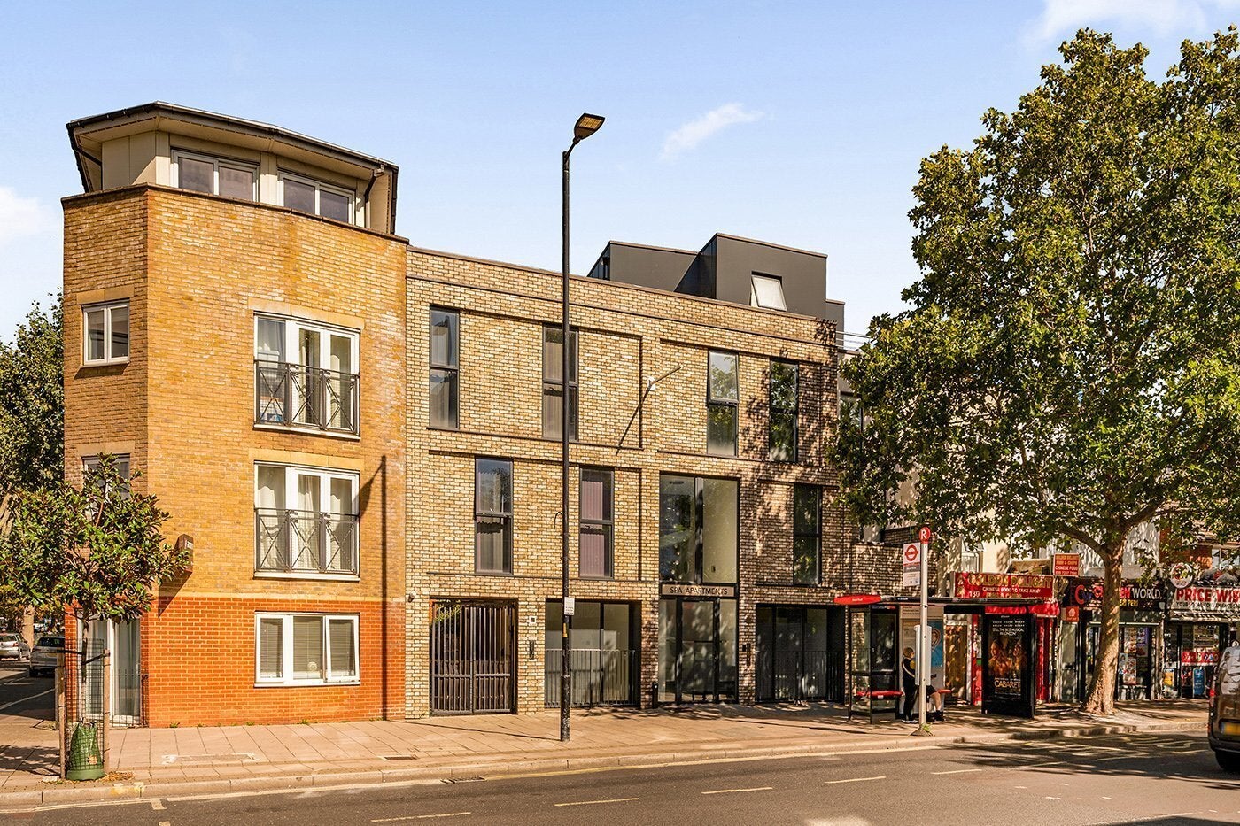 Flat Grange Road in Greater London