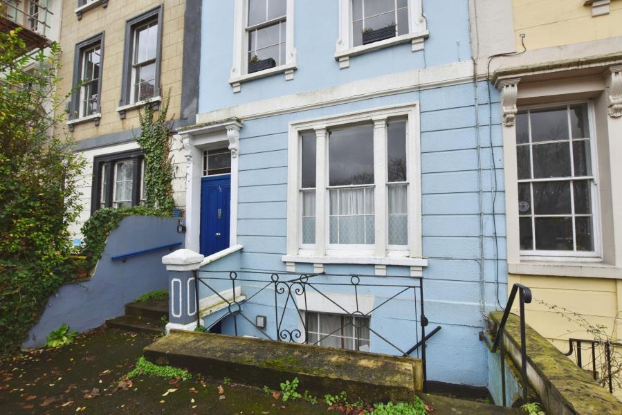 Flat Coronation Road in Bristol