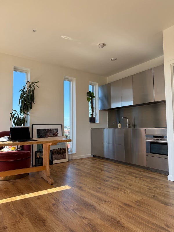Flat St. Pancras Way in Greater London