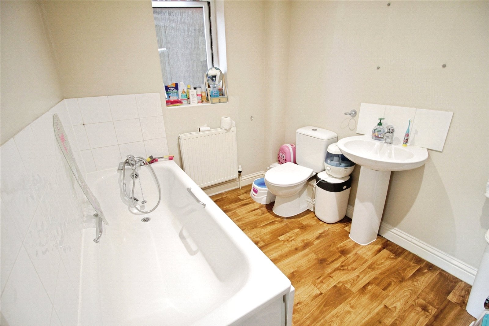 Flat Clayburn Circle in Basildon
