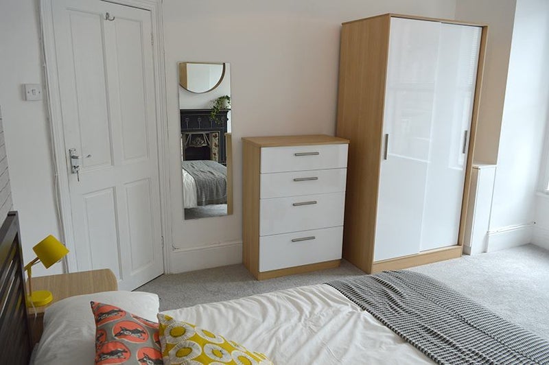 Room Leith Road in Greater London