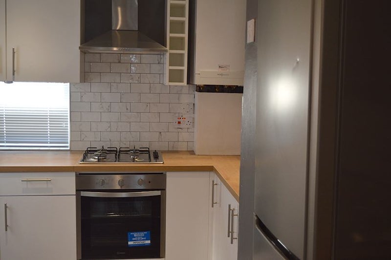 Room Leith Road in Greater London