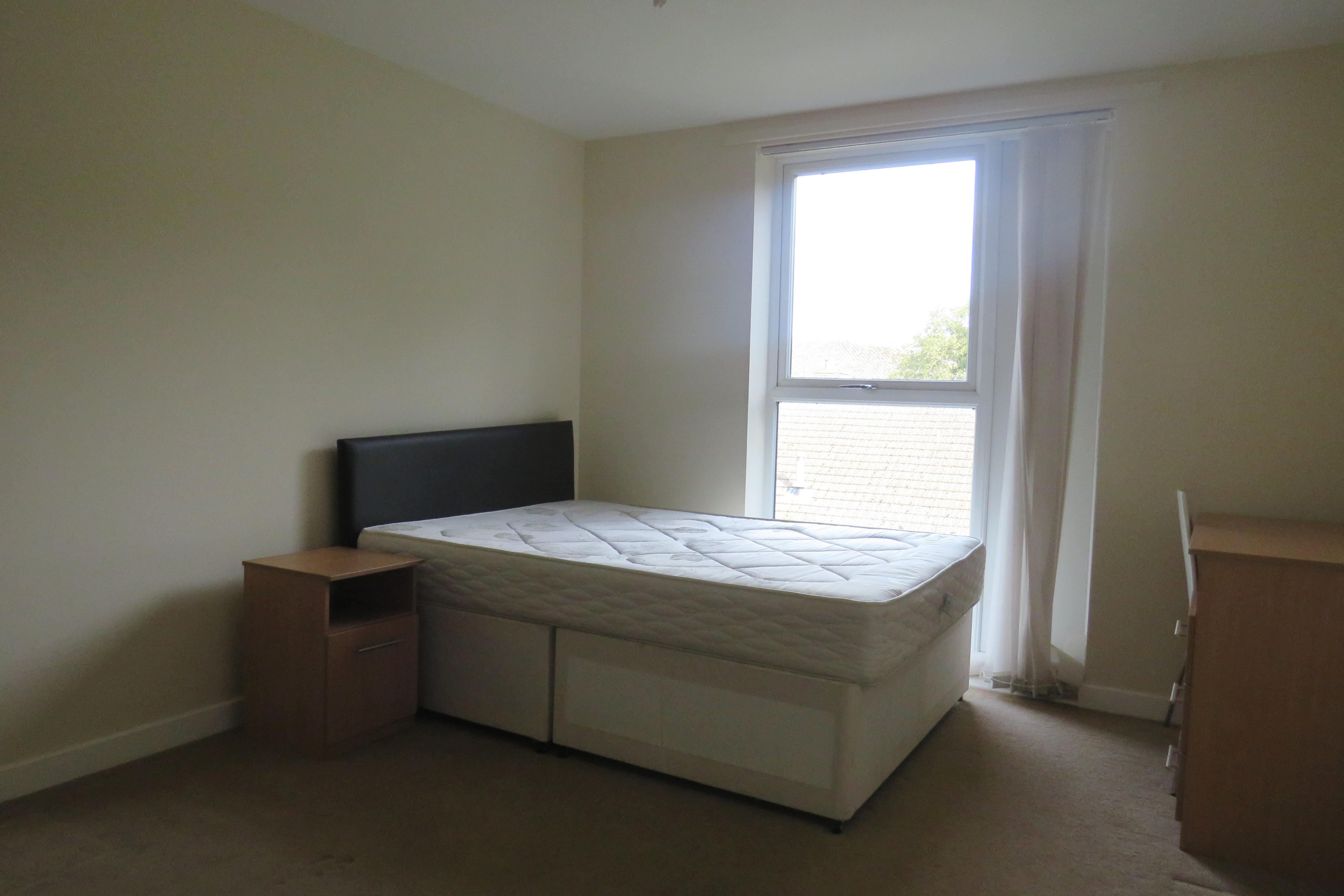 Flat Candleford Court in Buckingham