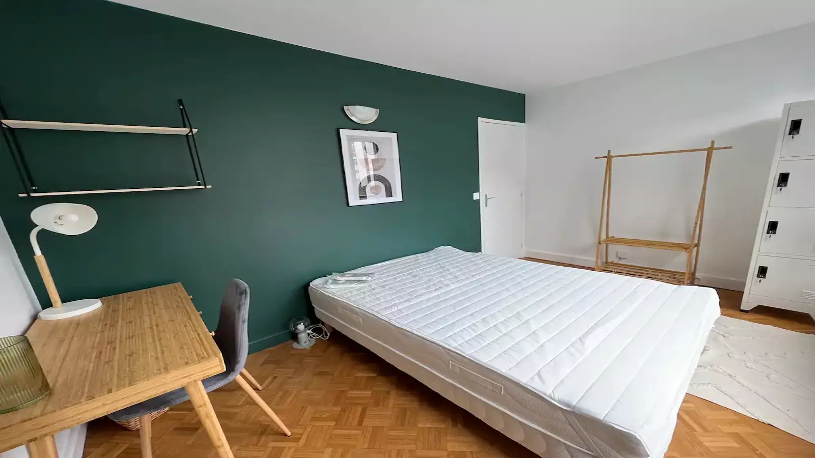 Flat Rue du Colonel Colonna d'Ornano in Paris