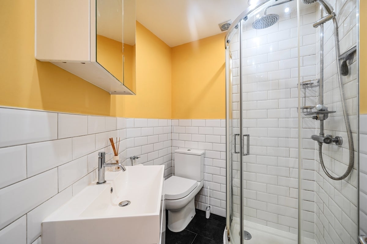 Flat Langland Gardens in Greater London