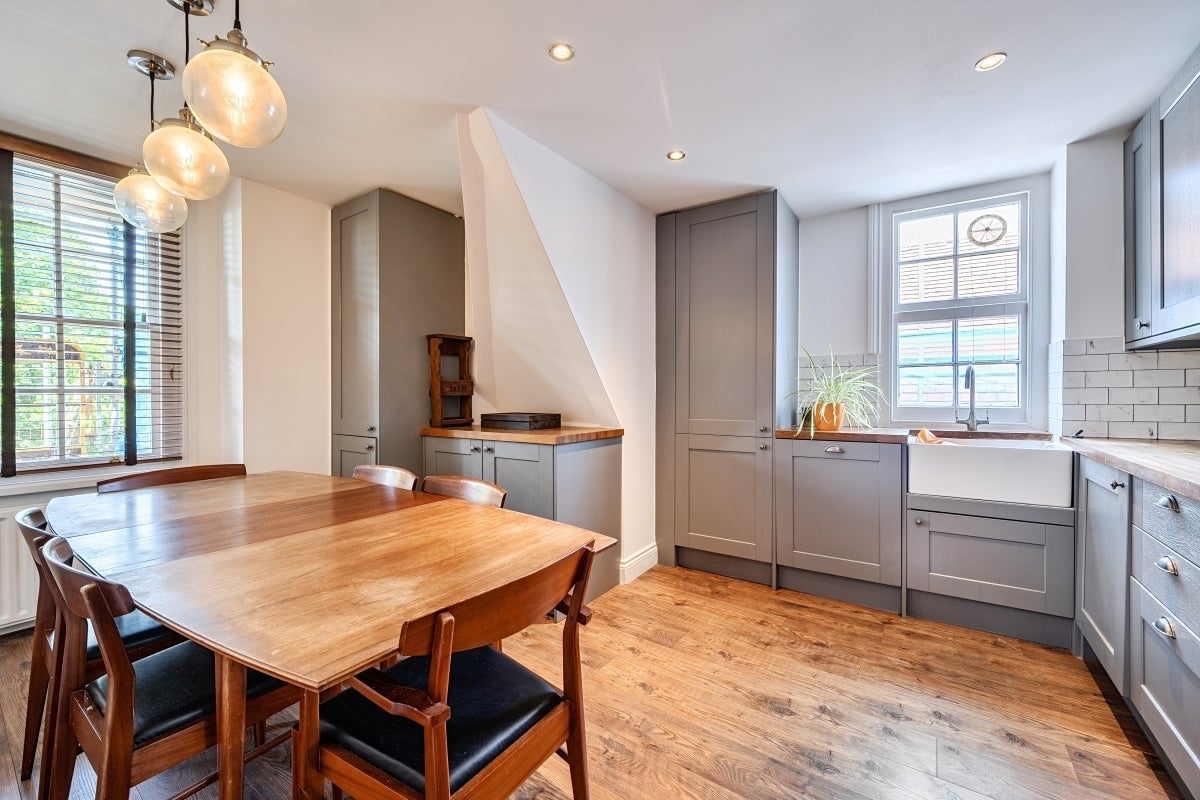 Flat Langland Gardens in Greater London