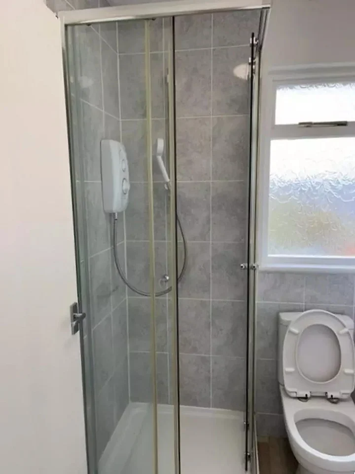 Room Hilda Road in Greater London