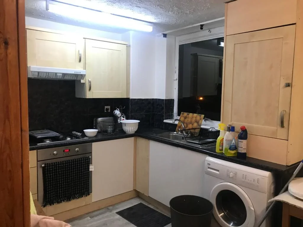 Flat St. Peter's Close in Greater London