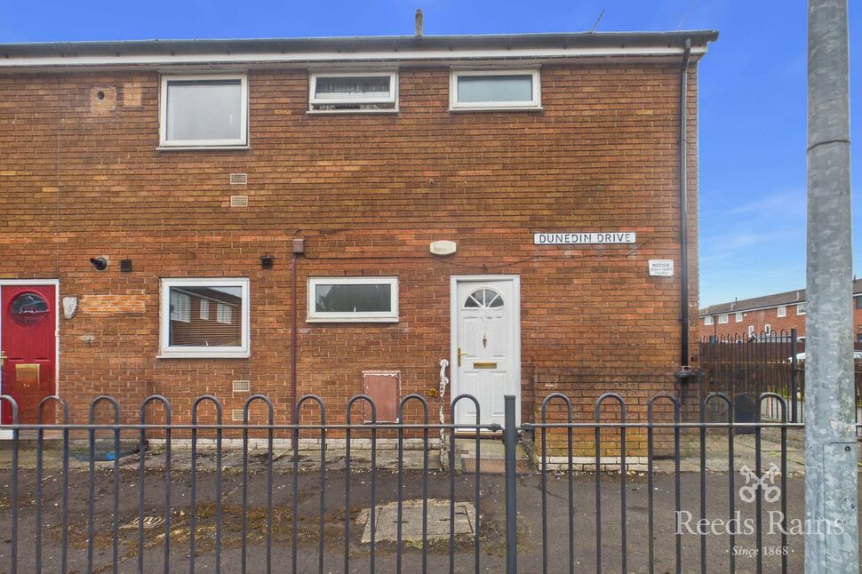 Flat Dunedin Drive in Salford