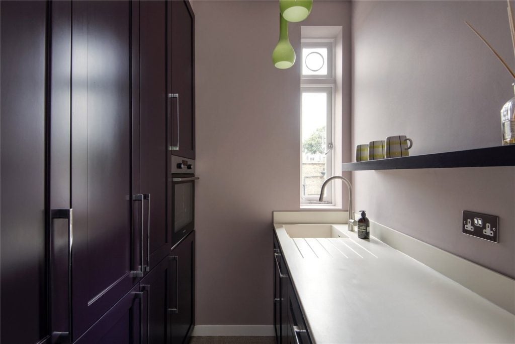 Flat Finborough Road in Greater London