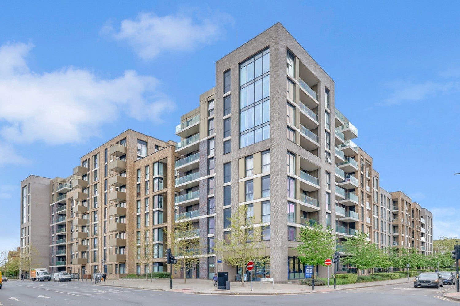 Flat Sopwith Way in Greater London