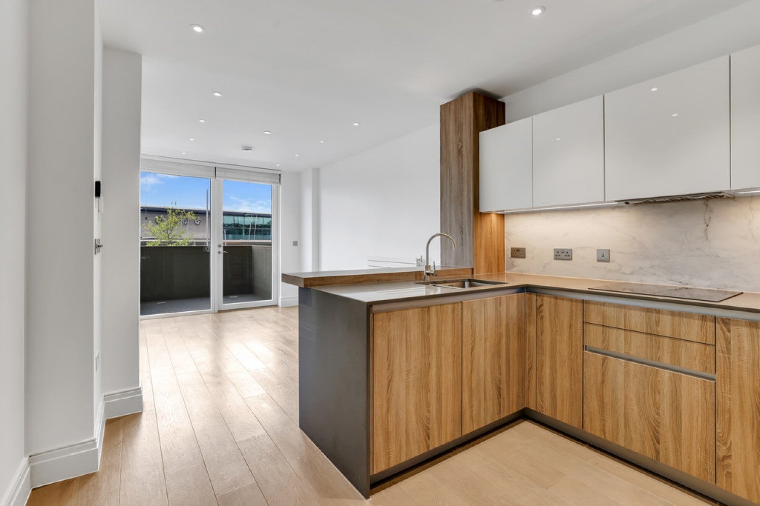 Flat Sopwith Way in Greater London