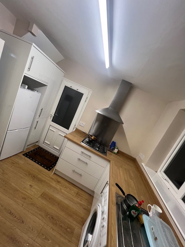 Room Astwood Close in Nottingham